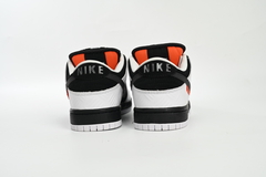 Imagen de Nike Dunk Low SB x TIGHTBOOTH