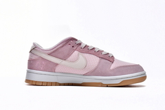 Imagen de Nike Dunk Low 'Teddy Bear - Light Soft Pink'