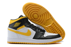 Jordan 1 Mid "Laser Orange Black" en internet