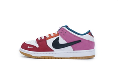 Nike Dunk Low SB 'Friends & Family' x Parra