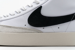 Nike Blazer Mid 77 Vintage 'White Black' en internet