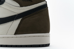 Air Jordan 1 Retro High OG 'Dark Mocha' en internet