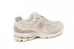 New Balance 2002R Protection Pack Beige - comprar online
