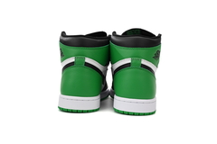 Air Jordan 1 Retro High OG 'Lucky Green' en internet