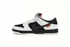 Nike Dunk Low SB x TIGHTBOOTH