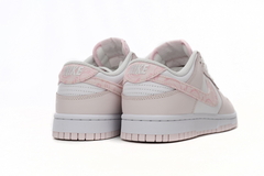 Nike Dunk Low 'Pink Paisley' - Goodex