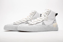 Nike Blazer Mid 'White Grey' x Sacai en internet