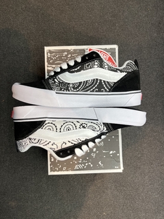 STOCK - Vans Knu Skool VLT LX 'Bandana Black' x The Heartbreakers en internet