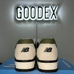 STOCK - New Balance 550 en internet