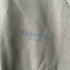 Hoodie Essentials x Fear of God en internet