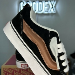 STOCK - VANS KNU SKOOL “BLACK PORT” en internet