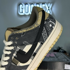 STOCK - Nike SB Dunk Low Travis Scott en internet