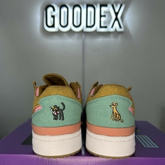 STOCK - Forum Low 'Living Room' x The Simpsons - Goodex