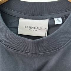 Remera Essentials x Fear of God en internet