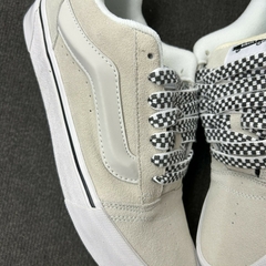 STOCK - Vans Knu Skool VLT LX "Marshmallow" en internet