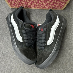 STOCK - Vans Knu-Skool 'Black' en internet