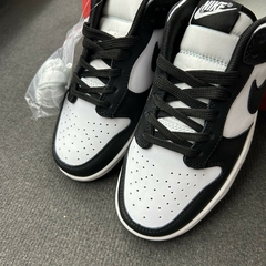 STOCK - Nike Dunk Low 'Panda' en internet