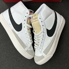 STOCK - Nike Blazer Mid 77 Vintage 'White Black' - comprar online