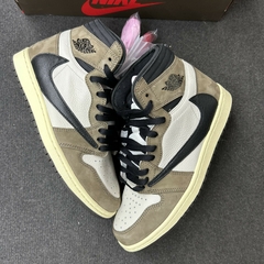 STOCK - Air Jordan 1 Retro High OG 'Mocha' x Travis Scott - comprar online