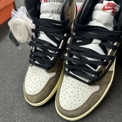 Imagen de STOCK - Air Jordan 1 Retro High OG 'Mocha' x Travis Scott