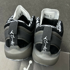 Jordan 37 LOW en internet