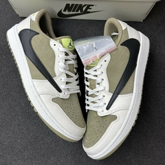 STOCK - Air Jordan 1 Low Golf 'Neutral Olive' x Travis Scott - comprar online