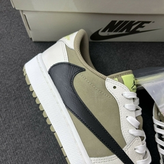 Imagen de STOCK - Air Jordan 1 Low Golf 'Neutral Olive' x Travis Scott