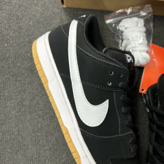 STOCK - Nike SB Dunk Low "Black Gum" - Goodex