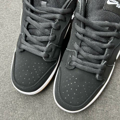 STOCK - Nike SB Dunk Low "Black Gum" - tienda online
