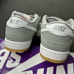 STOCK - Nike SB Dunk Low ISO "Wolf Grey Gum" - tienda online
