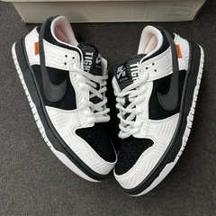STOCK - Nike Dunk Low SB x TIGHTBOOTH en internet
