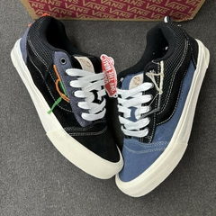 STOCK - Vans Knu-Skool en internet