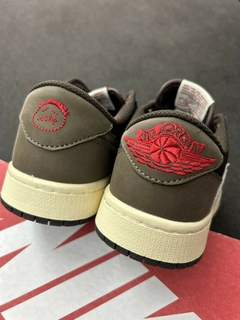 Imagen de STOCK - Air Jordan 1 Low 'Mocha' x Travis Scott