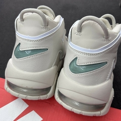 STOCK - Air More Uptempo "Light Bone" - Goodex