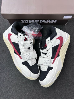 STOCK - Jordan Jumpman Jack 'University Red' x Travis Scott en internet