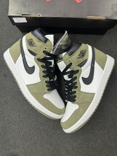 STOCK - Air Jordan 1 High 'Olive' en internet