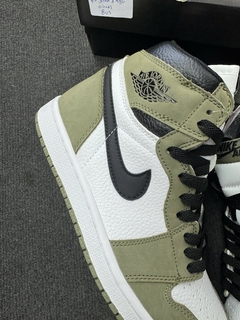 STOCK - Air Jordan 1 High 'Olive' - Goodex
