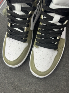 Imagen de STOCK - Air Jordan 1 High 'Olive'
