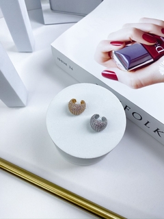 Piercing Bold Falconi cravejado Gold- ajustável
