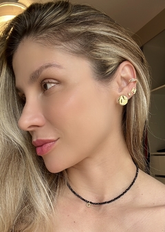 Piercing fake Suzi na internet