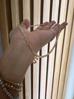 Colar cristais doce de leite inicial “S” na internet