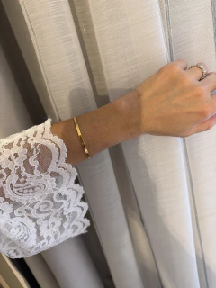 Bracelete liso Antônia Slin/ b. ouro - loja online