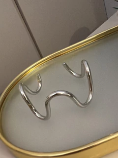 Imagem do Bracelete ondas Maju (b. de ródio branco)