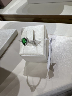 Imagem do Anel solitário Esmeralda ( TAM 17)