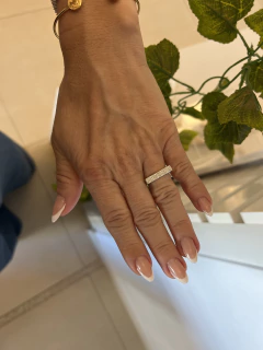 Anel cravejado quadrado (tamanho 14) - Ella Semijoias e Acessórios de Luxo