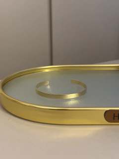 Bracelete liso Antônia (b. ouro) na internet