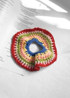 scrunchie crochet Tarsila - Ella Semijoias e Acessórios de Luxo