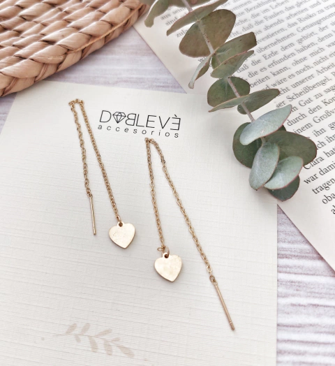 Aros de acero dorado cadenitas con corazones