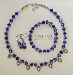 Conjunto de cristales con dijes - Azul y plateado - comprar online