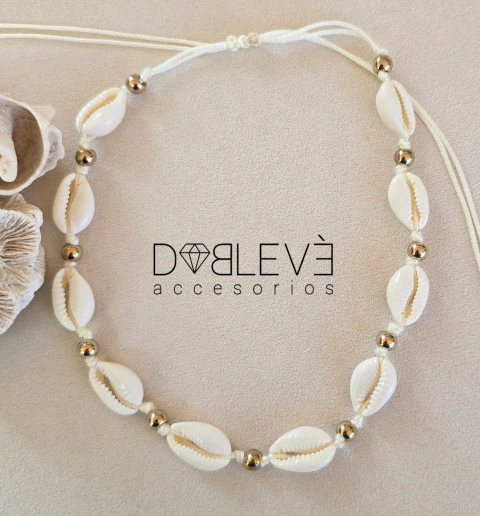 Gargantilla buzios dorada - comprar online